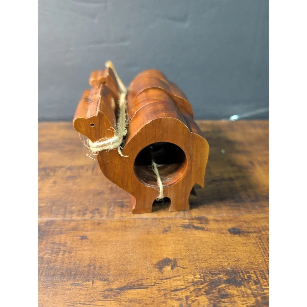 Carved Wooden Vintage Style Napkin Rings Camels Set Of 4